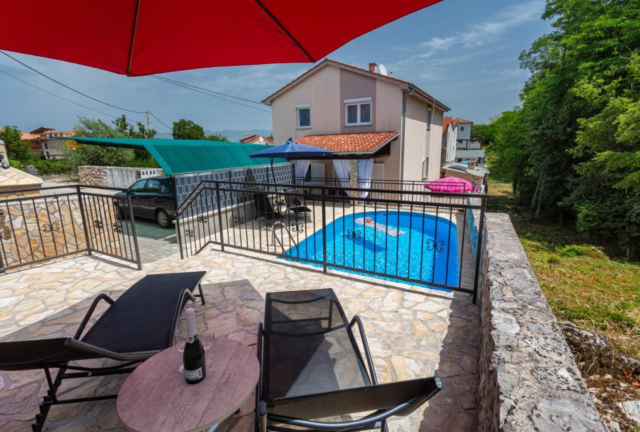 Apartment With A Private Swimming Pool, Garden & Bbq Gostinjac Экстерьер фото